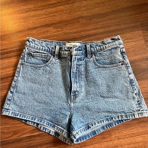 Abercrombie and Fitch Mom shorts